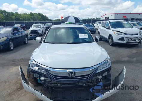 2016 Honda Accord Sport z USA, uszkodzony, nr VIN 1HGCR2F52GA175485